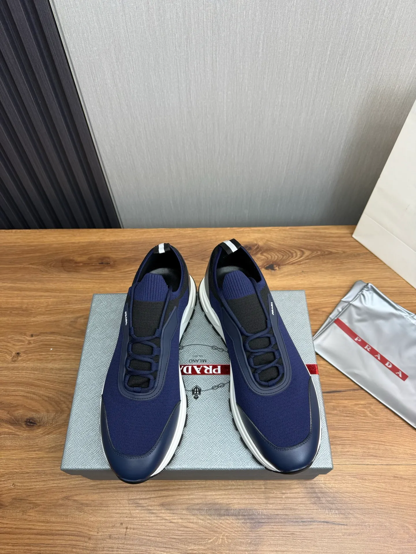 Men's shoes 💰500💰 [PRADA] Men's shoes are popular in the counter, official website is synchronized, 1 high-quality shipment ✔️Original fly-woven cowhide + cowhide lining, original original bottom, 38-45 (45 customized, non-refundable)
